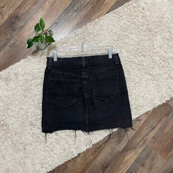 Madewell 27 Washed Out Black Raw Frayed Hem Stretch Denim Straight Mini Skirt - Picture 2 of 5